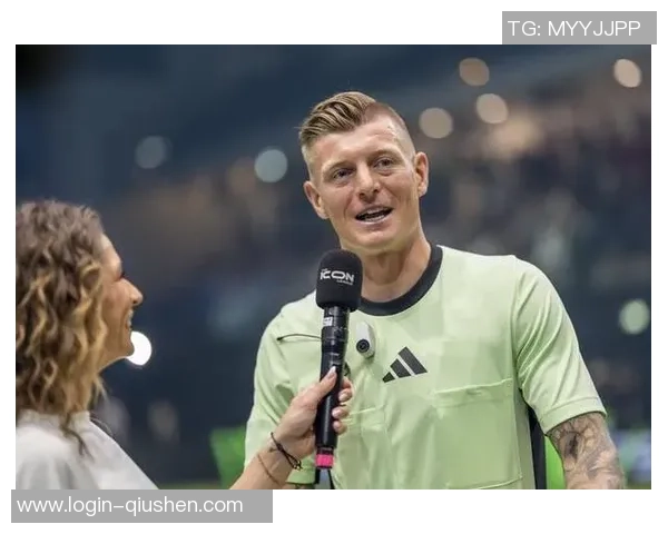 克罗斯：从中场指挥官到足球传奇的成长之路与辉煌成就解析